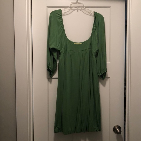 Gianni Bini Dresses & Skirts - Gianni Bini Green Off-the-Shoulder Dress Size Large